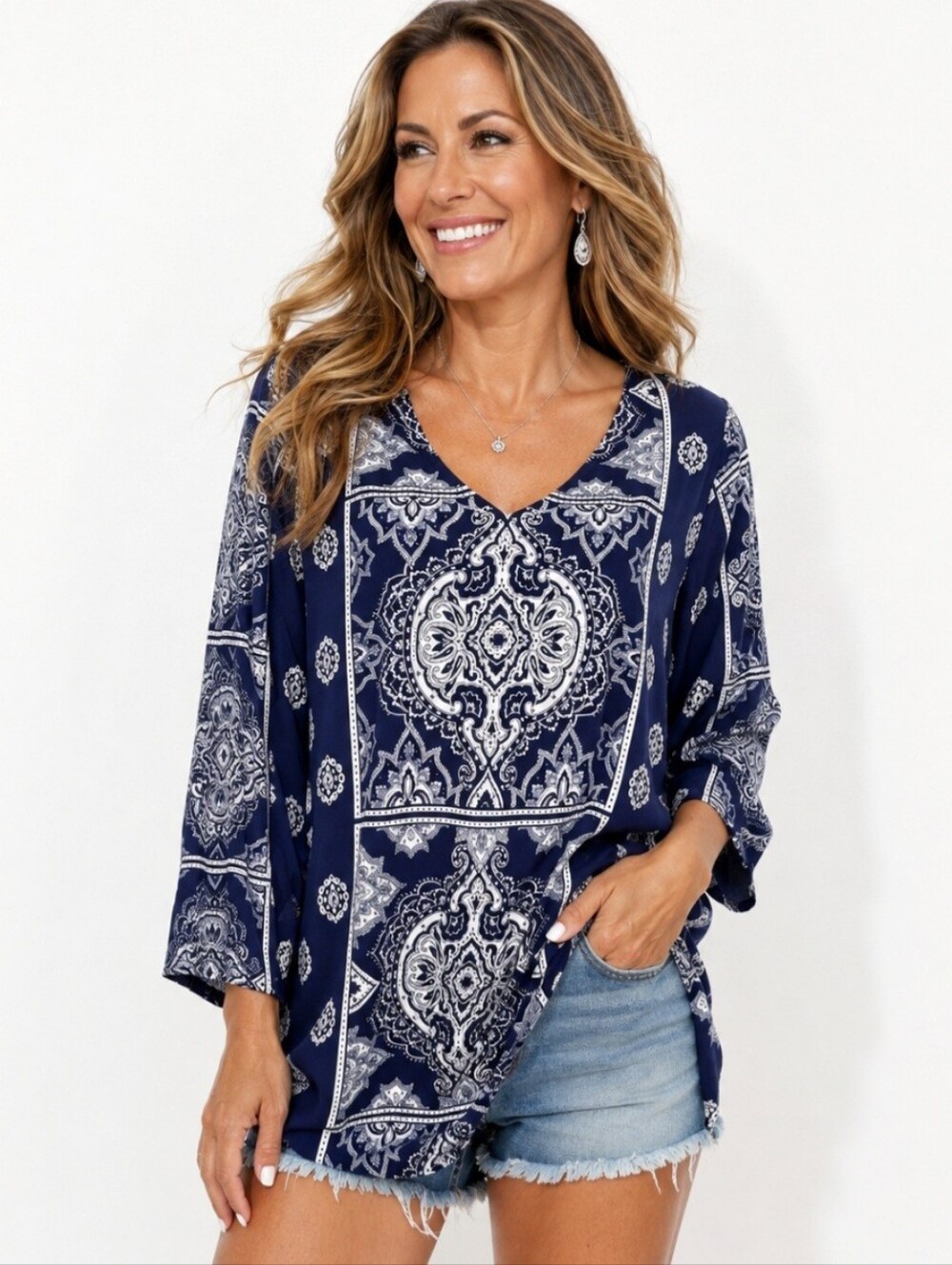 Susan Graver Size 1X Liquid Knit Navy Paisley Tunic Top V-Neck Stretch Plus Size